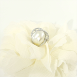 Sample with pearl on top